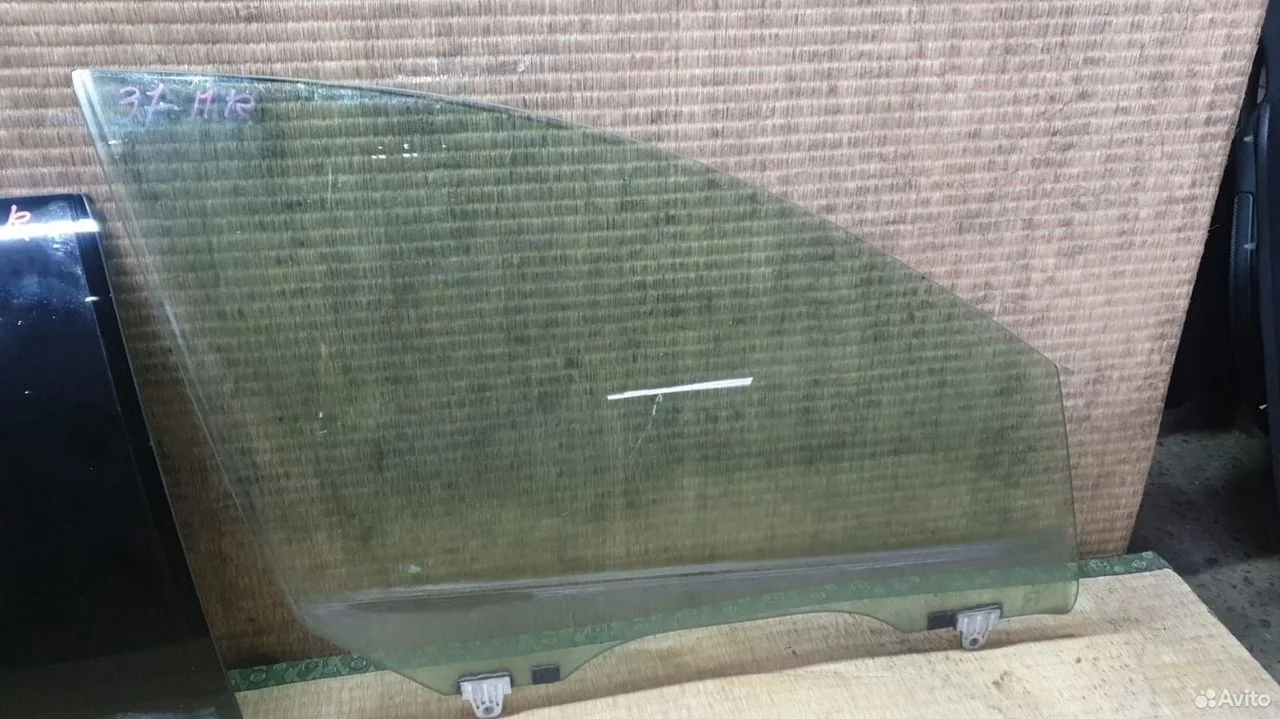 Стекло двери передние Инфинити QX70 FX37 S51