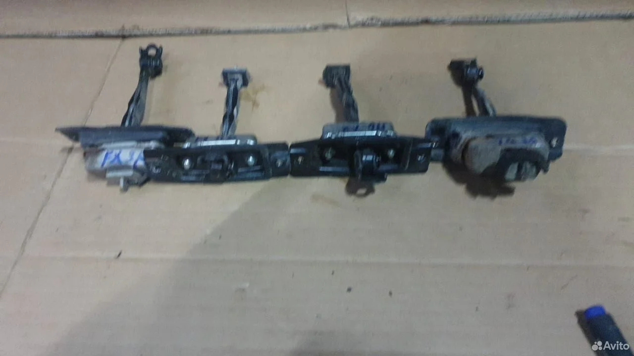 Ограничитель двери Инфинити QX70 FX37 S51