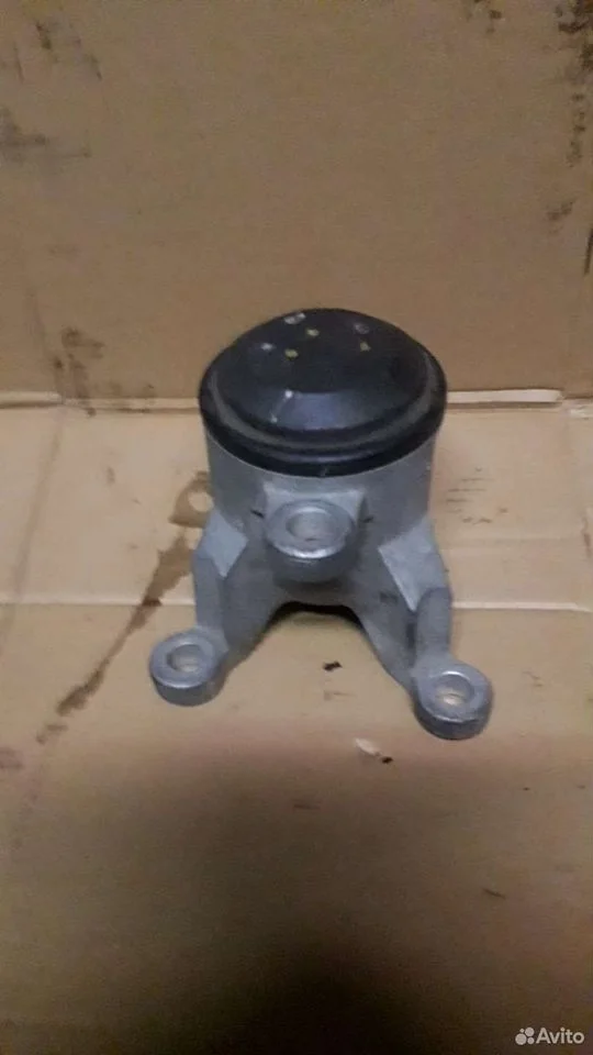 Подушка двигателя правая Ниссан Теана J32