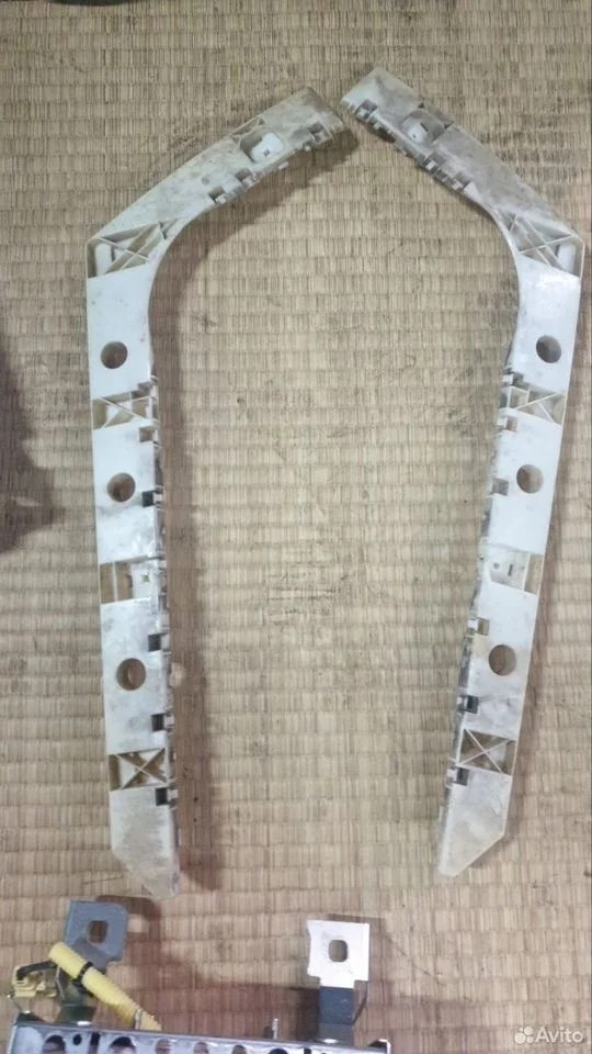 Направляющая заднего бампера Ниссан Теана J32