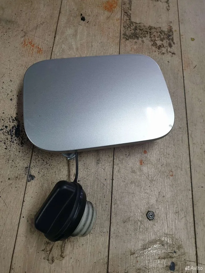 Infiniti m y50 лючок бензобака крыло