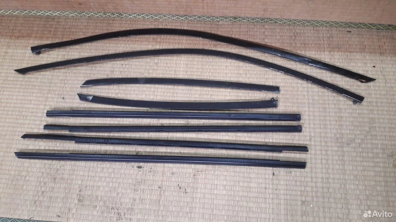 Молдинг стекла двери Инфинити FX35 FX45 S50