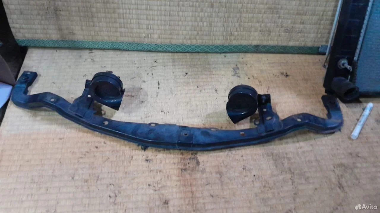 Усилитель бампера верхний Ниссан Мурано Z51