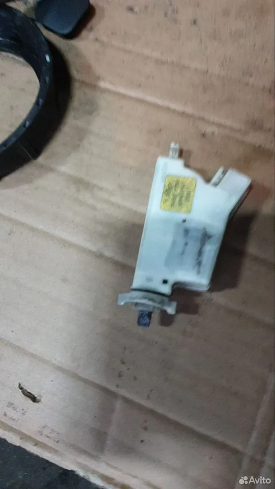 Замок лючка бензобака Ниссан Теана J32