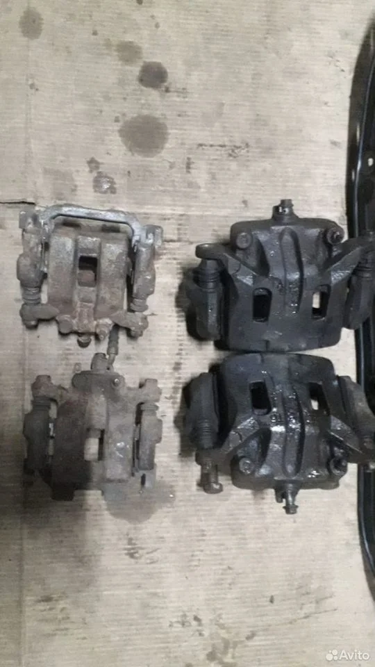 Суппорт тормозной левый правый инфинити g v36