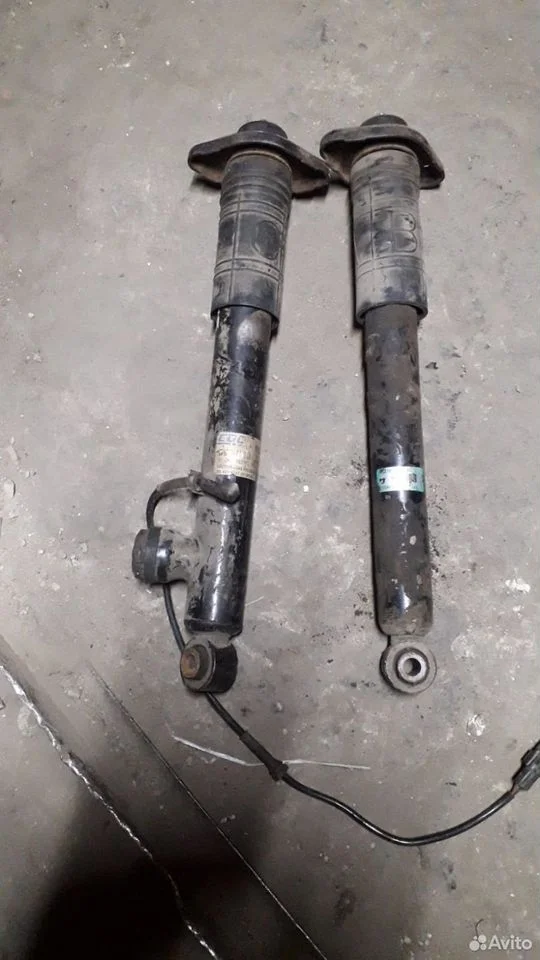 Амортизатор задний Infiniti FX35 FX37 S51