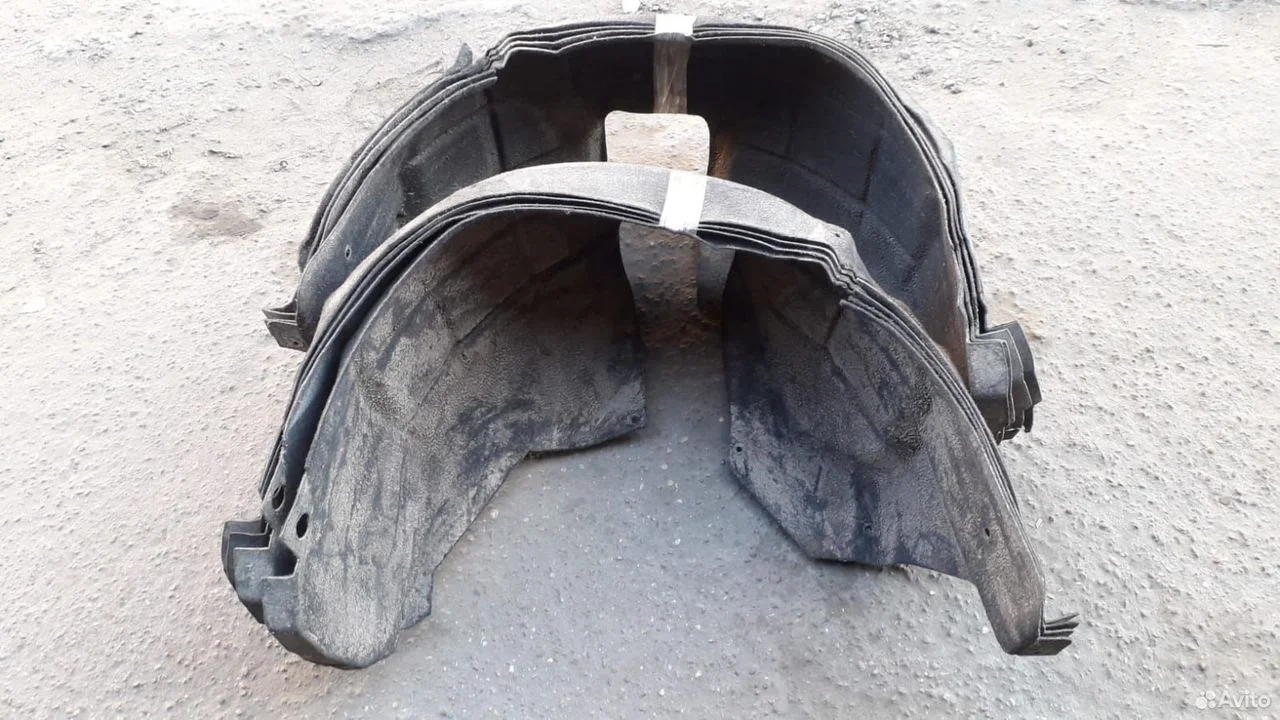 Подкрылок задний инфинити m35 y50