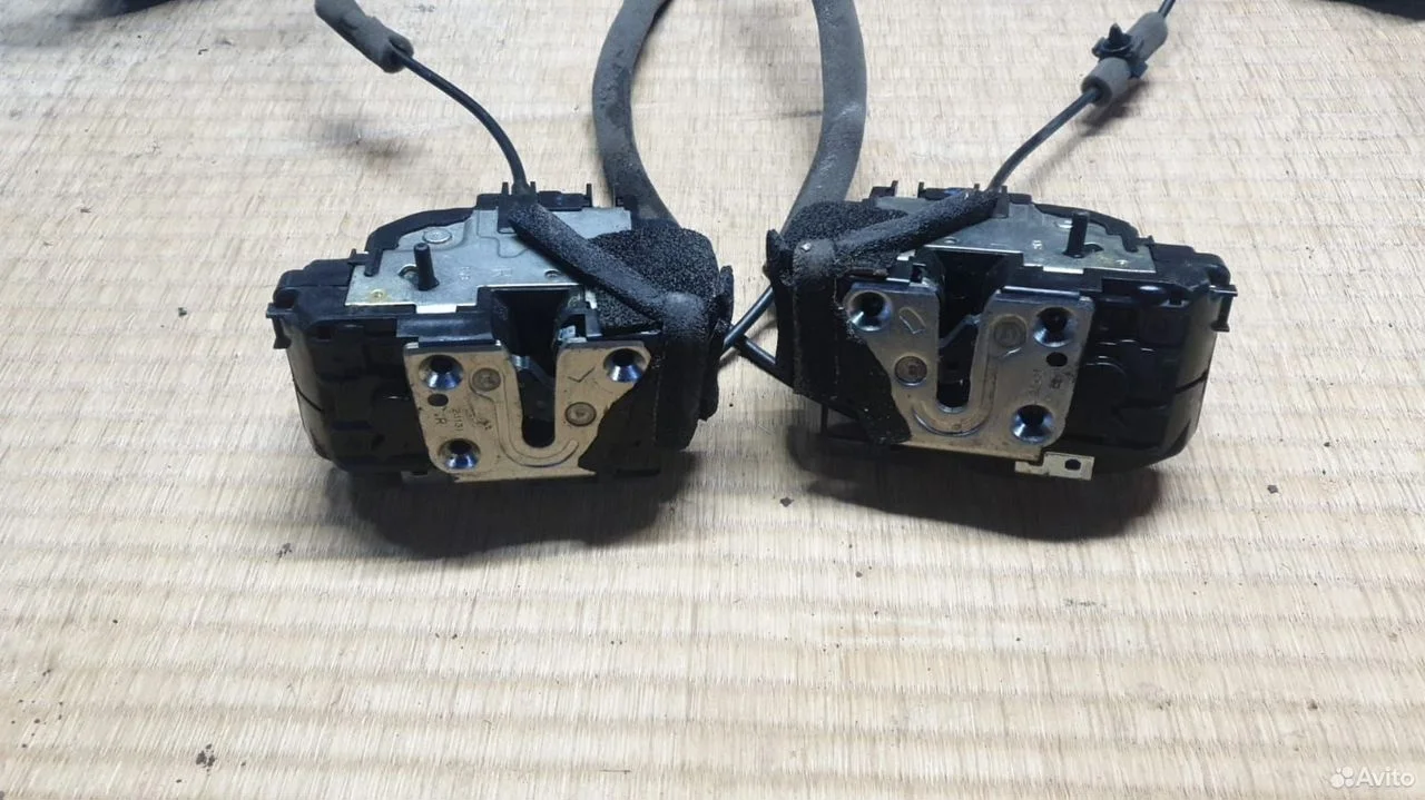 Замок двери Инфинити QX70 FX37 S51 FX30 FX50 FX35