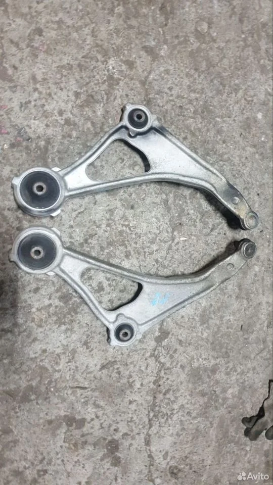 Рычаг передний Ниссан Теана L33