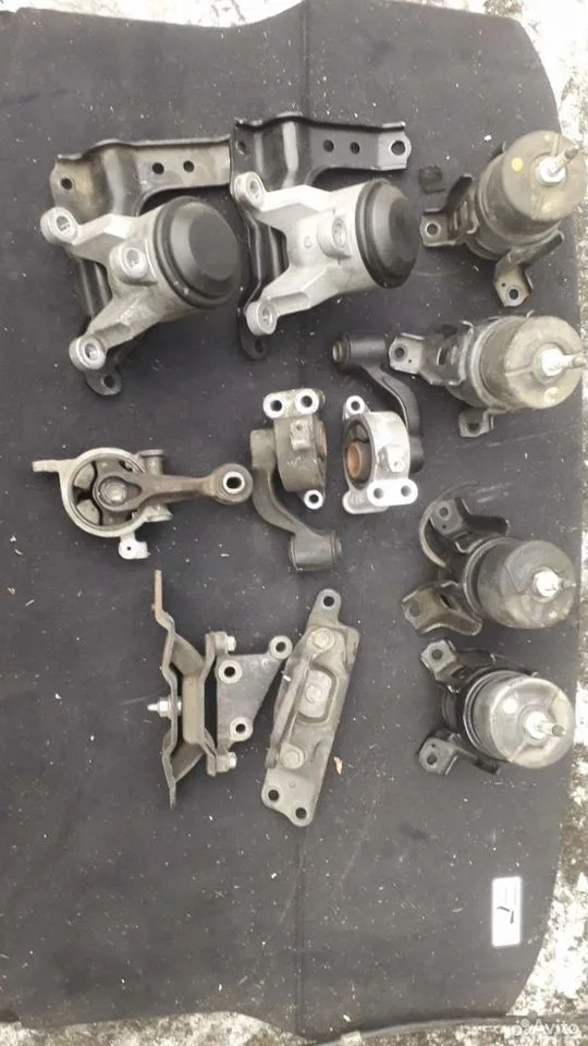 Подушка двигателя Nissan Teana J32