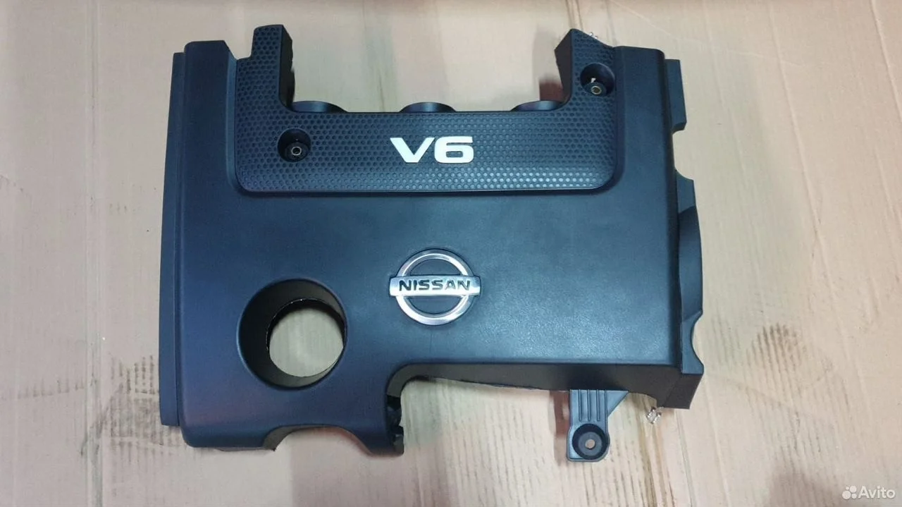 Декоративная крышка двигателя Ниссан Мурано Z51