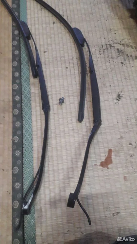 Поводок дворника инфинити fx35 fx45 s50