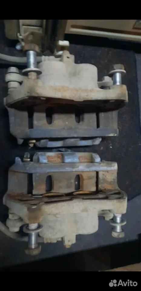 Суппорт диск тормозной infiniti m37 q70