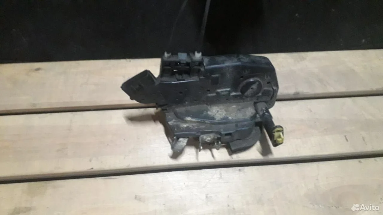 Замок двери передний левый инфинити m37 y51 q70