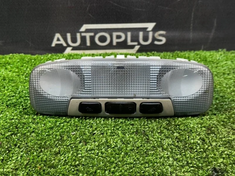 Плафон освещения салона Ford Fusion 2008 1528640 УНИВЕРСАЛ 1.6 FYJA, передний