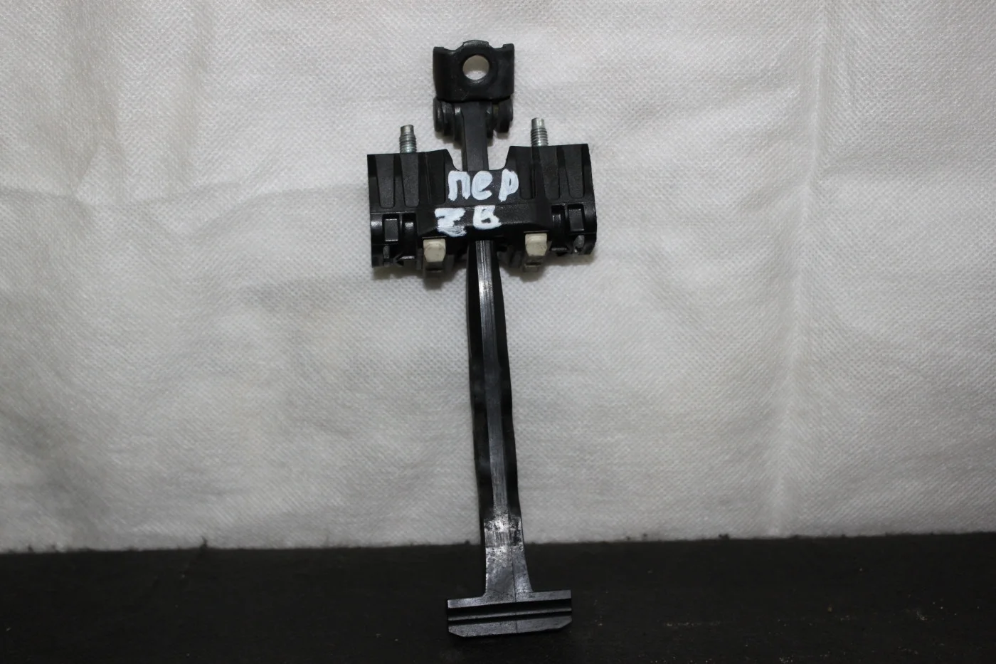 Ограничитель открыв передней двери Опель Зафира Б