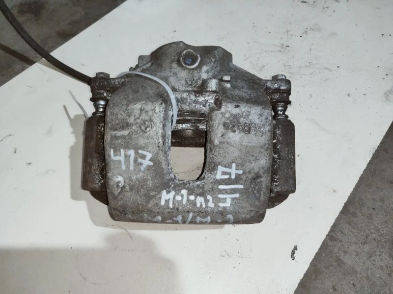 Суппорт Mercedes-Benz -Class W204 2008