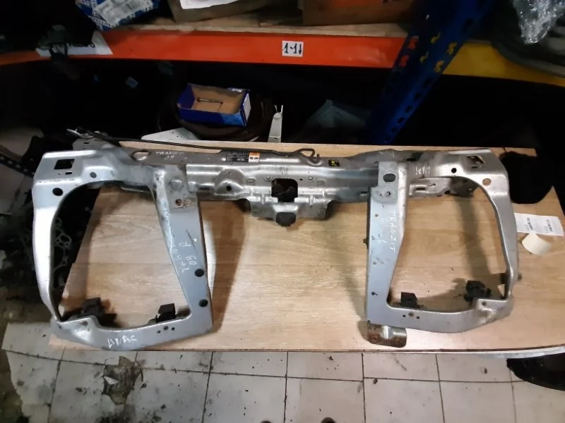 Передняя панель Ford Transit 2008