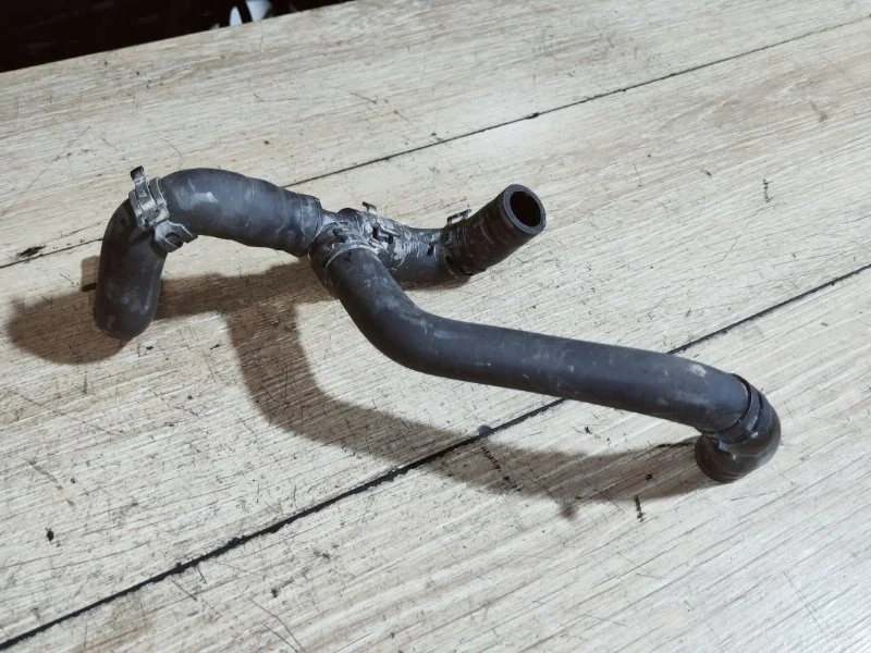 Трубопровод системы охлаждения Volkswagen Golf 5 2008