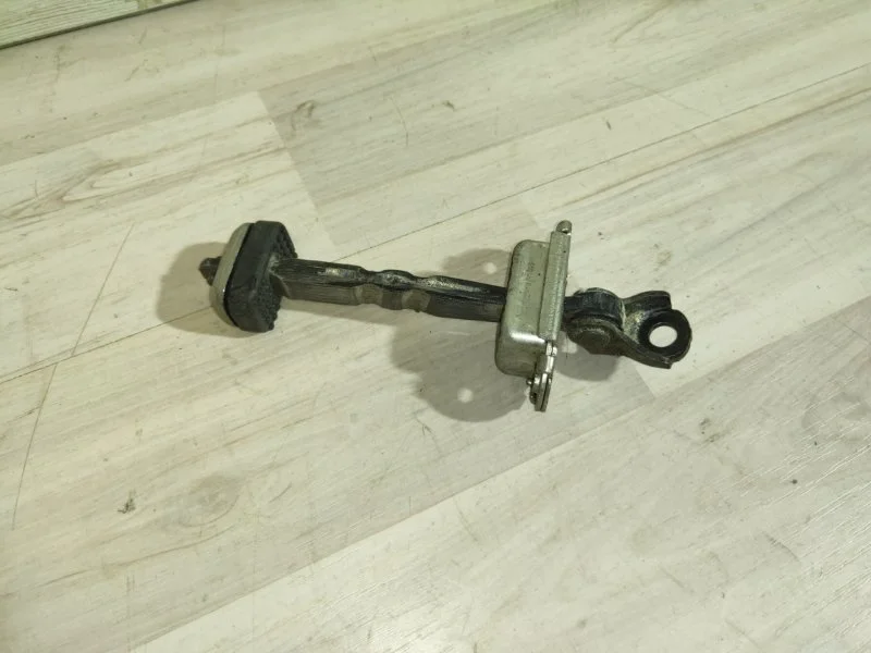 Ограничитель двери Honda CIVIC VIII 5D 2009