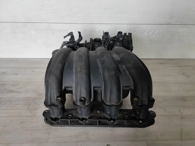 Коллектор впускной BMW 1 E87 2006