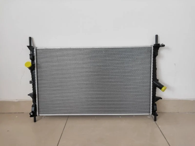 Радиатор двс Ford Transit 2014-