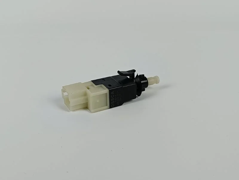 Концевик стоп сигнала Mercedes-Benz Sprinter W906