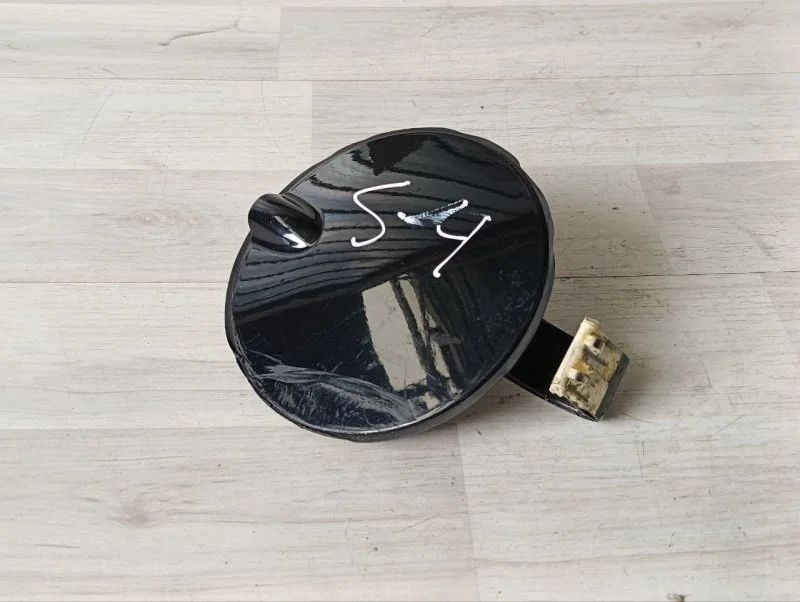 Лючок бензобака Opel Corsa D 2008