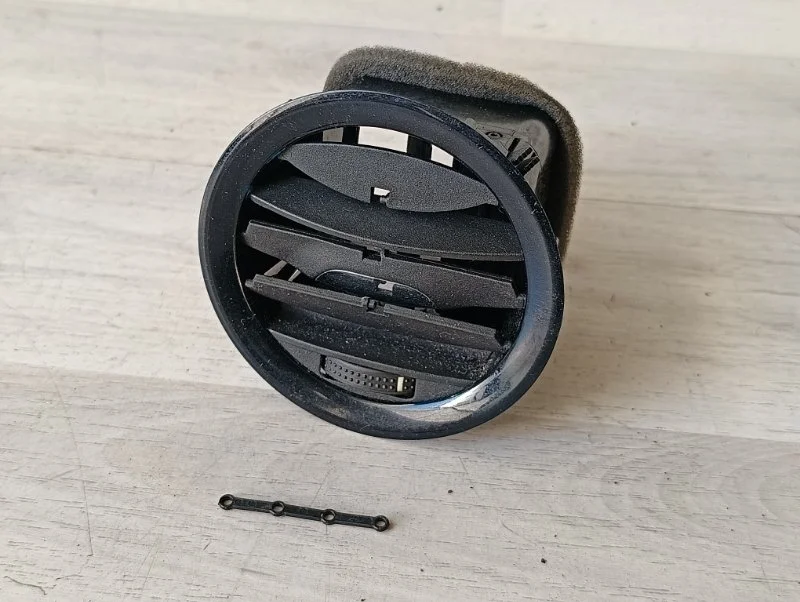 Дефлектор воздуховода Opel Corsa D 2008