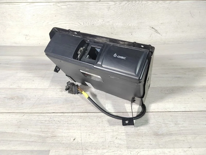 Cd-чейнджер Volkswagen Touareg 2005 7L