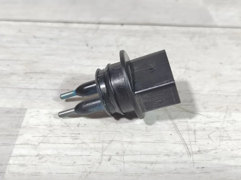 Датчик уровня жидкости омывателя Volkswagen Touareg 2005 7L