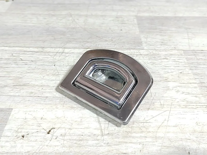 Кронштейн крепления груза Volkswagen Touareg 2005 7L