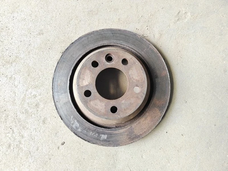 Тормозной диск Volkswagen Touareg 2005 7L