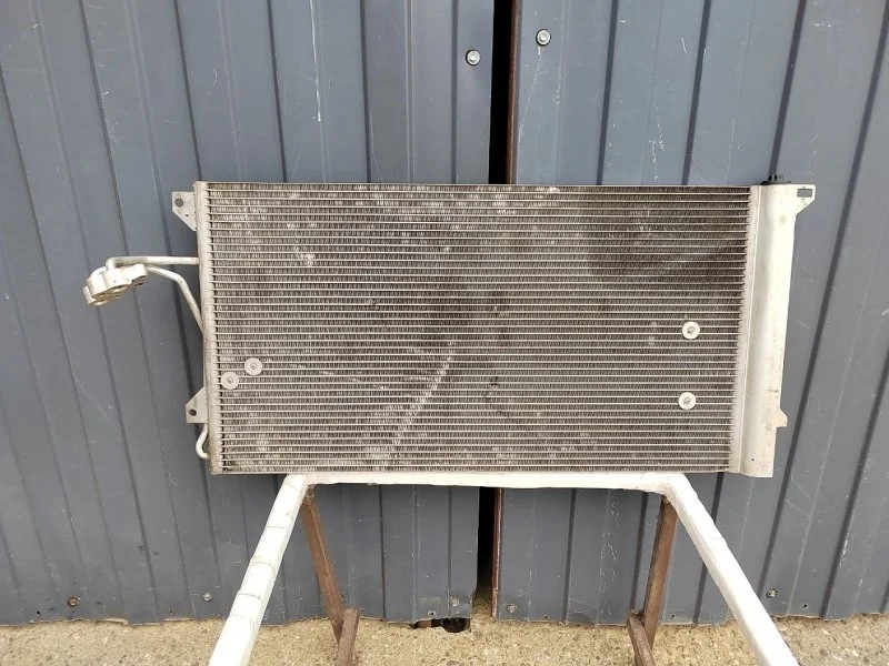 Радиатор кондиционера Volkswagen Touareg 2005 7L