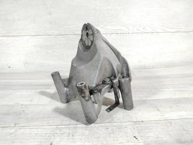 Кронштейн двигателя Volkswagen Touareg 2005 7L