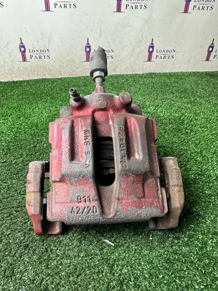 Суппорт тормозной BMW 328i E93