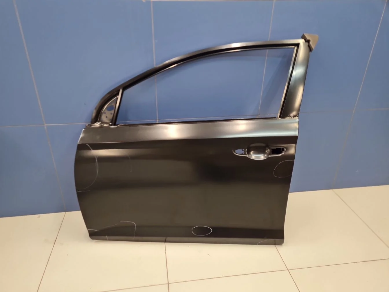 Дверь левая передняя для Hyundai Solaris 2017-