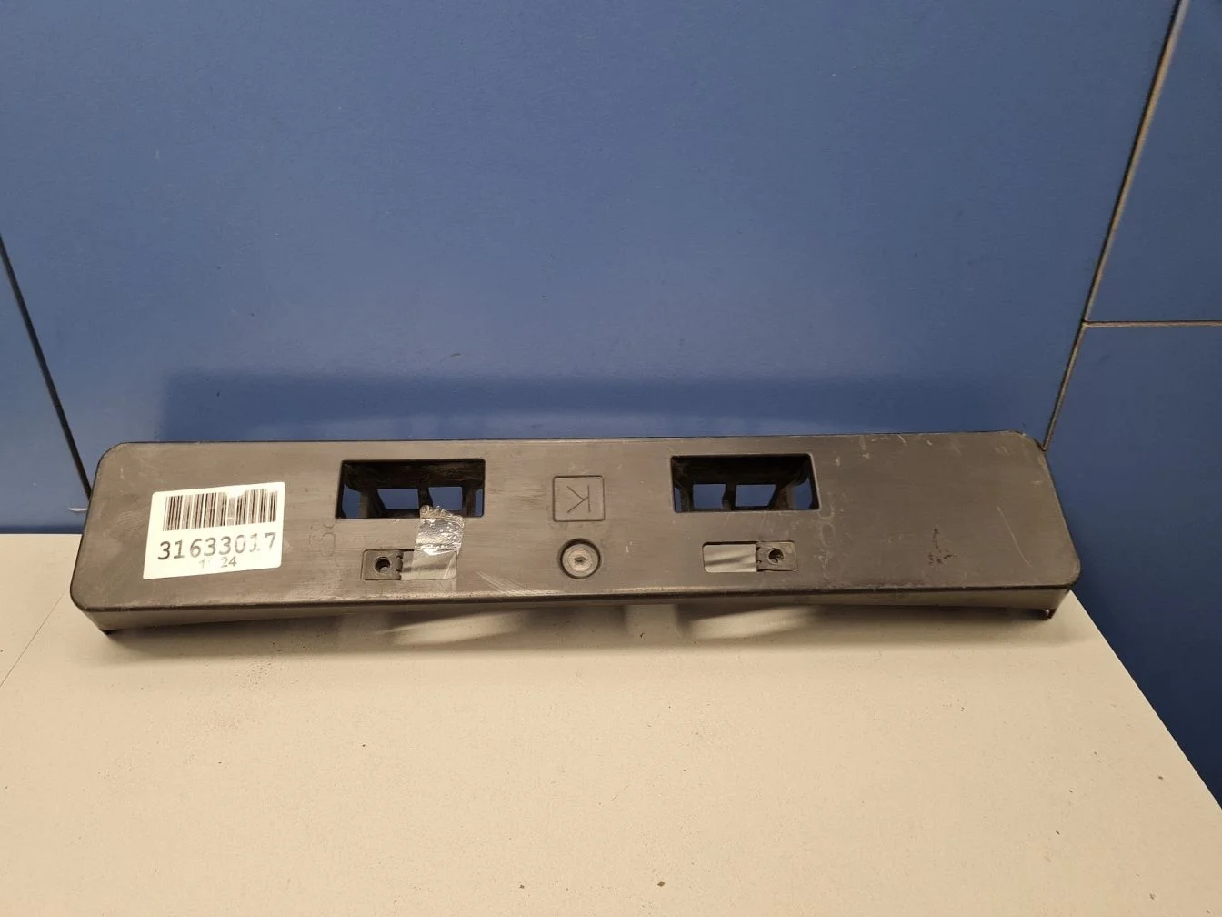 Накладка переднего бампера под номер для Lexus RX GL20 2016-