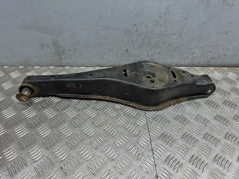 Рычаг нижний Audi Q3 8U
