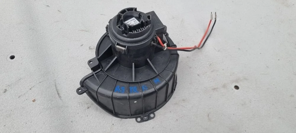 Моторчик отопителя для Opel Astra H / Family