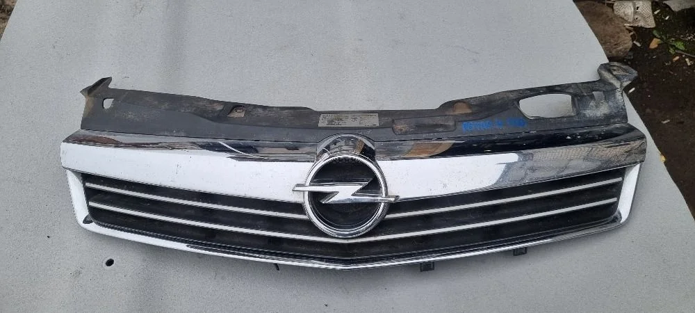 Решетка радиатора для Opel Astra H / Family 2004-2