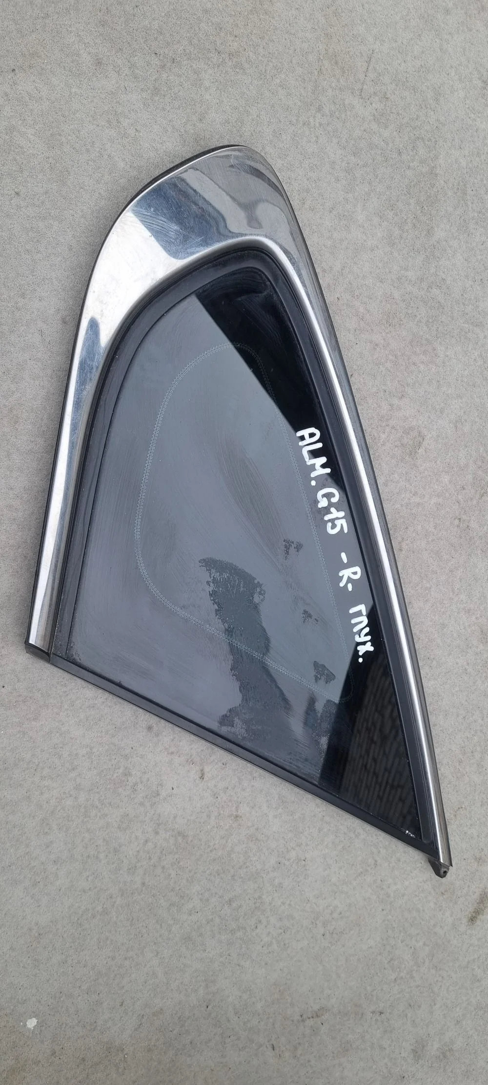 Стекло кузовное глухое правое Nissan Almera G15