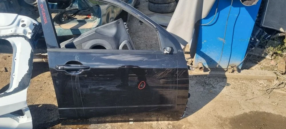 Дверь передняя правая Mitsubishi Outlander CU 1