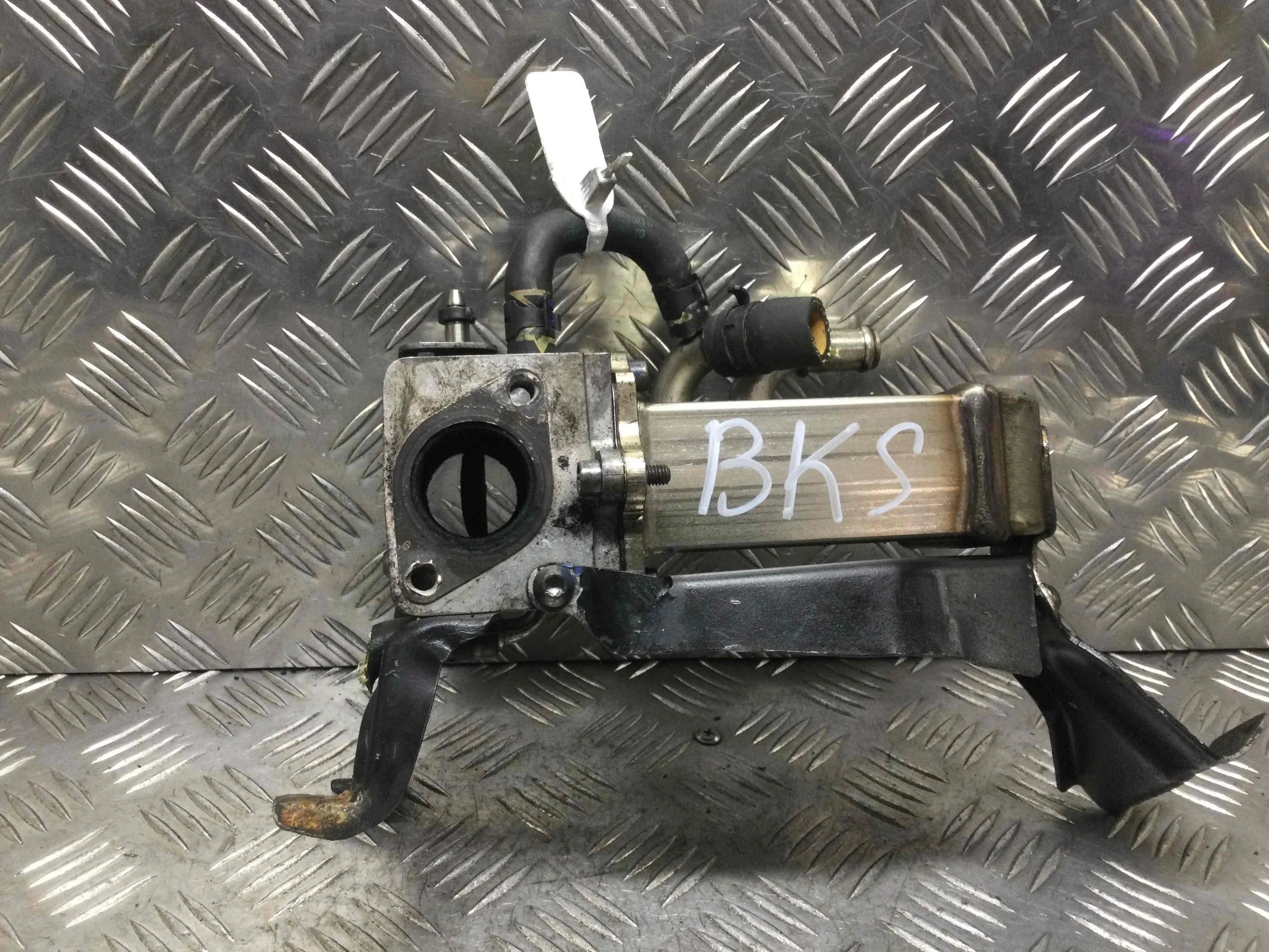 Радиатор EGR Volkswagen Touareg 1 поколение 2002-2007 дизель 3.0 TDI Автомат