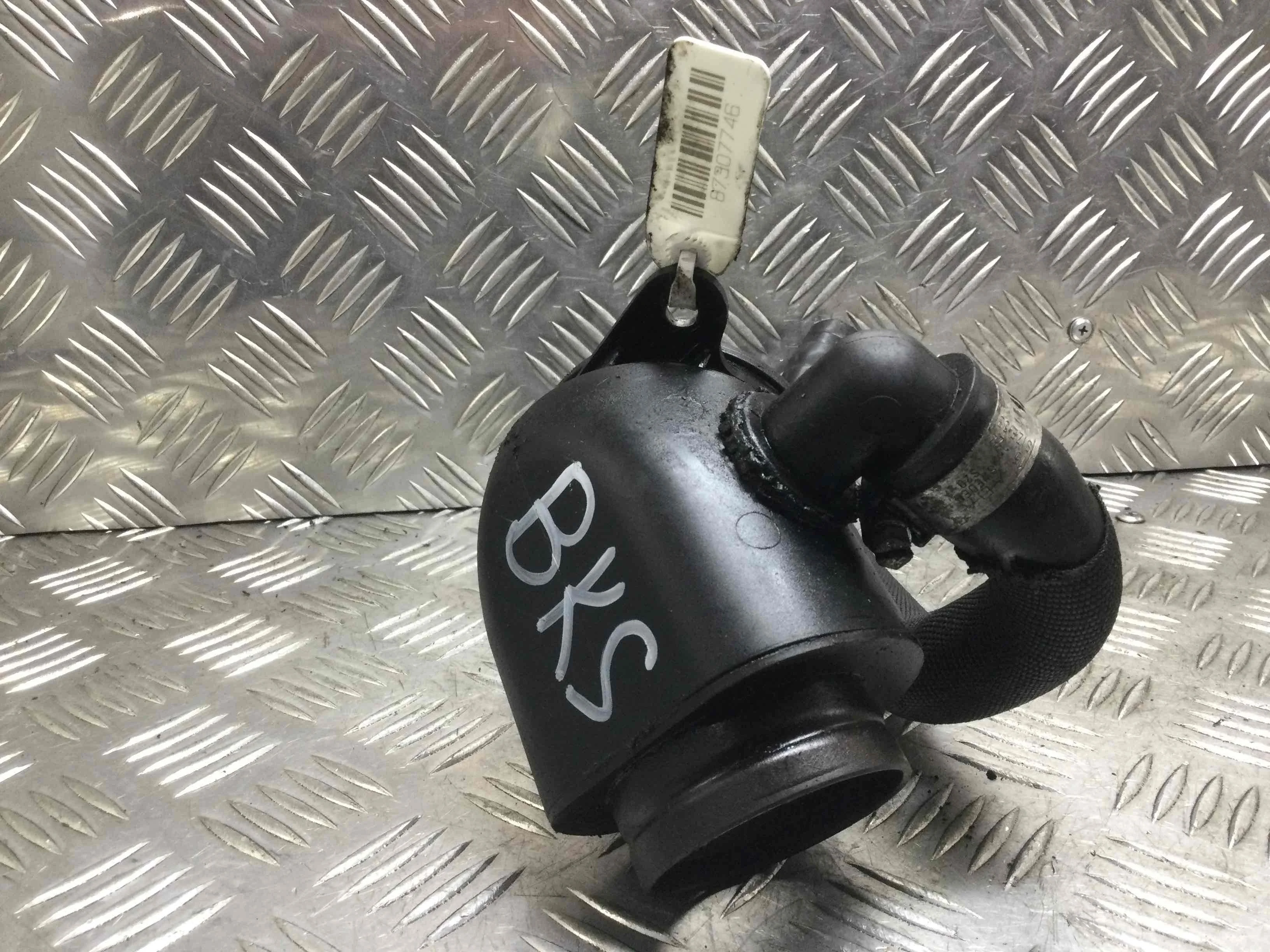 Патрубок турбины Volkswagen Touareg 1 поколение 2002-2007 дизель 3.0 TDI Автомат