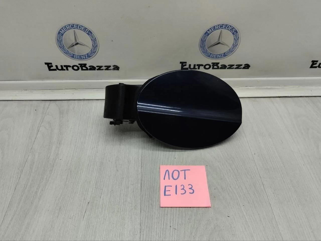 Лючок бензобака Mercedes W219