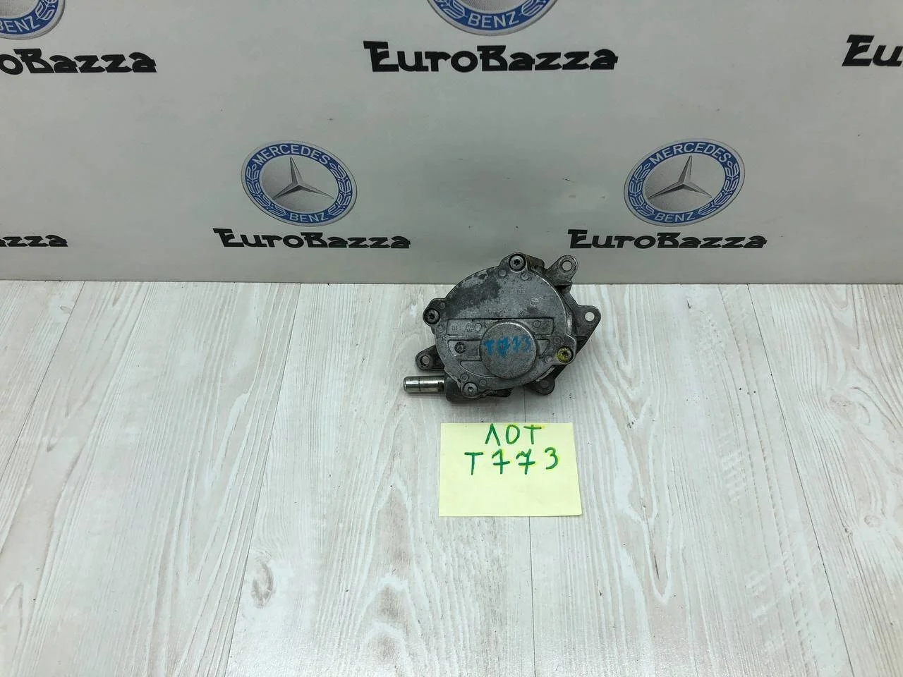 Вакуумный насос Mercedes Om642