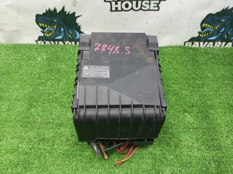 Блок предохранителей volkswagen Passat 2010 3C0937125 B6 CDA