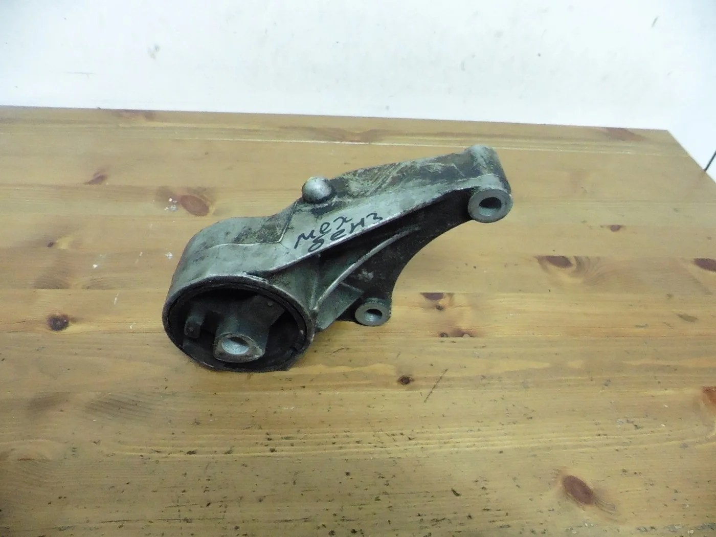 Опора ДВС передняя бензин МКПП Опель Астра Зафира