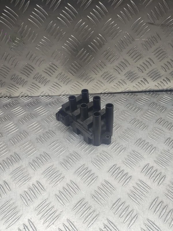 Катушка зажигания Mazda Mpv GY0718100 GY